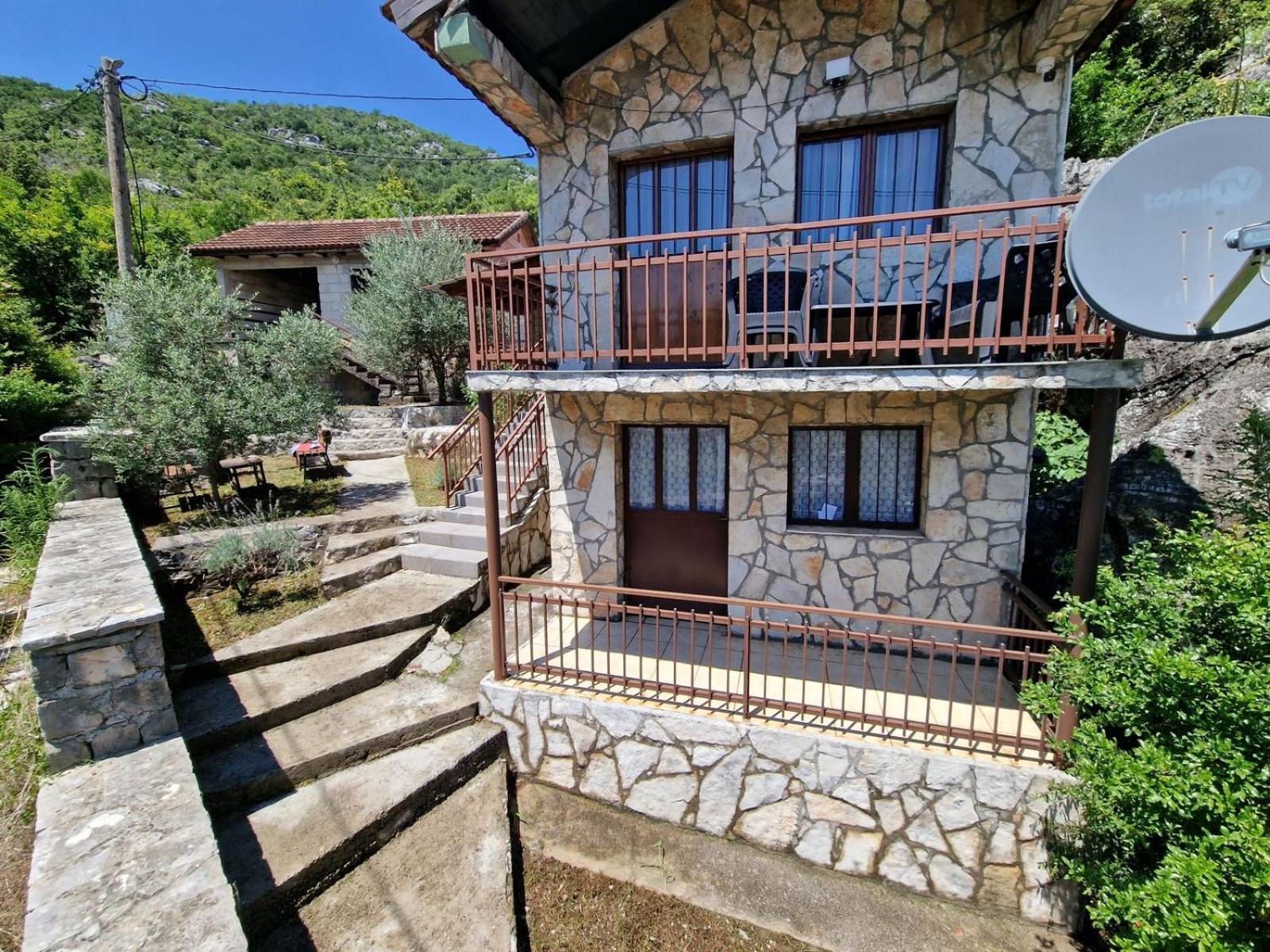 Lakeside Oasis Home Karuc Екстер'єр фото