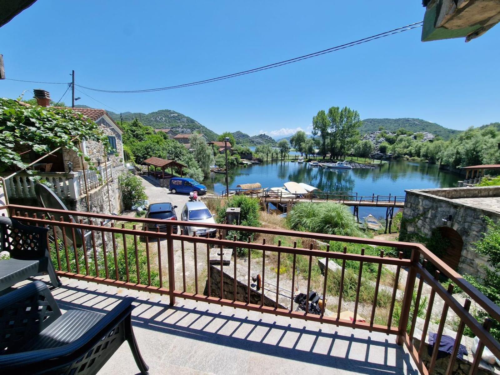 Lakeside Oasis Home Karuc Екстер'єр фото